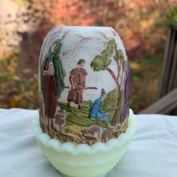 Fenton “Birth of a Savior” 2 piece fairy light - Picture 2 of 10